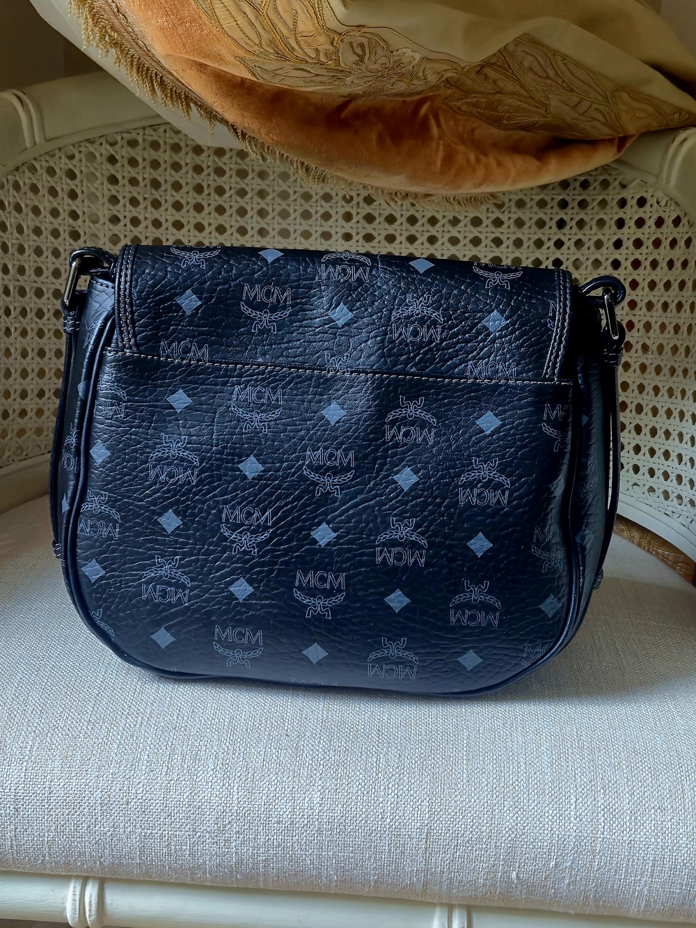 MCM Visetos Crossbody W/ flap black canvas - Picture 2 of 16